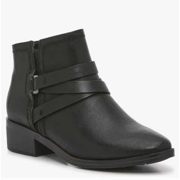 BareTraps Shoes - Baretraps Magena Boots 10 NWT Black Ankle Booties Bare Traps Vegan Leather